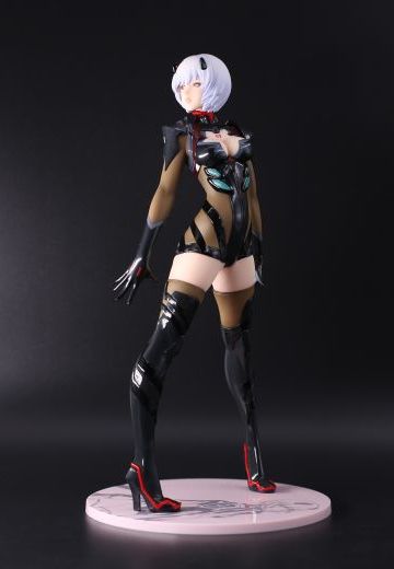 EVA新剧场版：Q 绫波丽 限定版