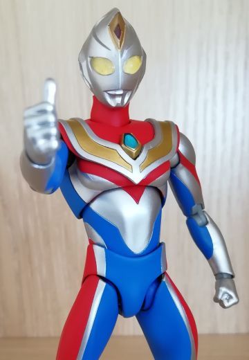 戴拿都话你叻！