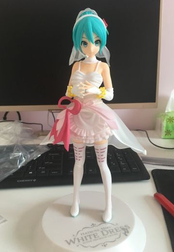 初音白礼服