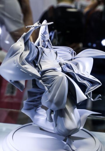 同造型藤原佐为与进藤光雕像