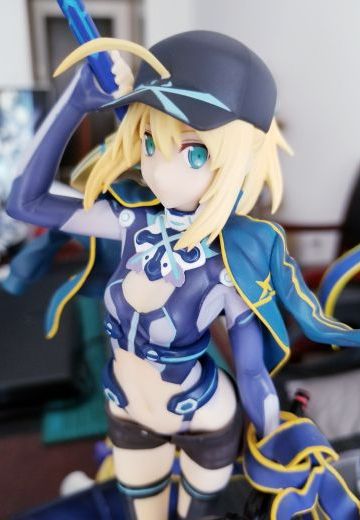 谜之女主角X，最酷的saber