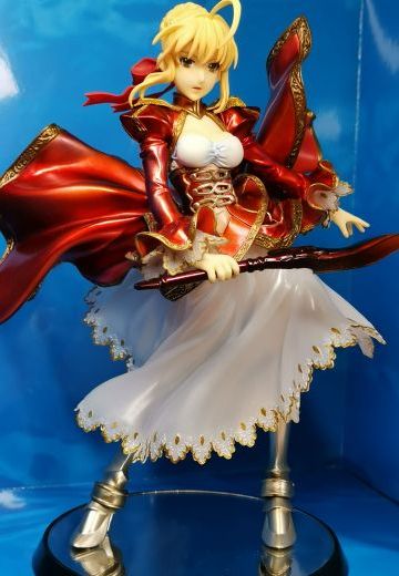 户田聪 尼禄-挂起来卖了，拍照留念