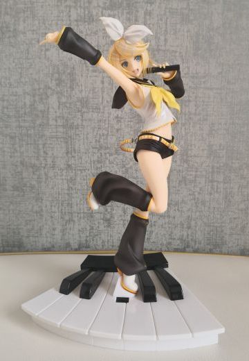 镜音铃和初版大河