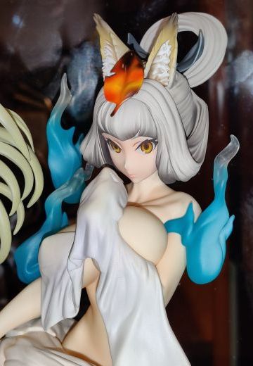 AMAKUNI 胧村正 绀菊温泉