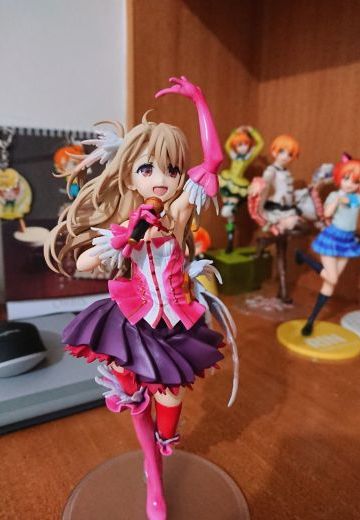 这只伊莉雅真好看！