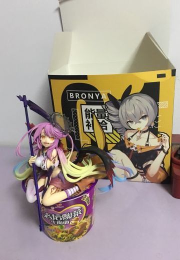 压泡面，(滑稽)