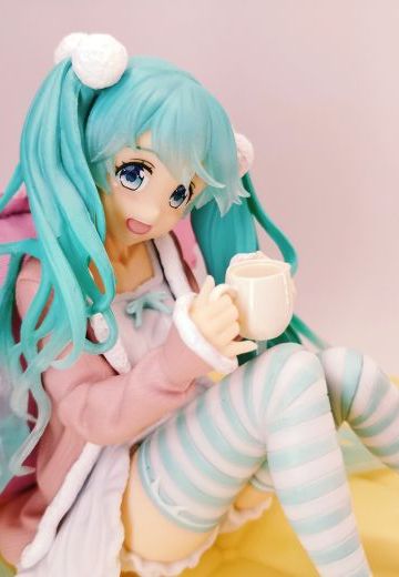 初音 私服