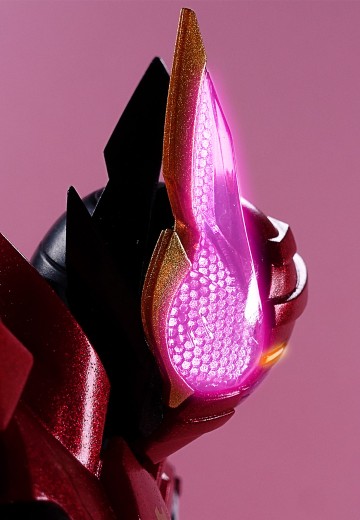 SHF 假面骑士BUILD 兔兔形态