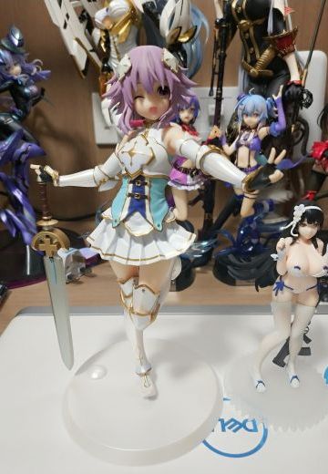 四女神online 海王星 涅普顿 圣骑士ver