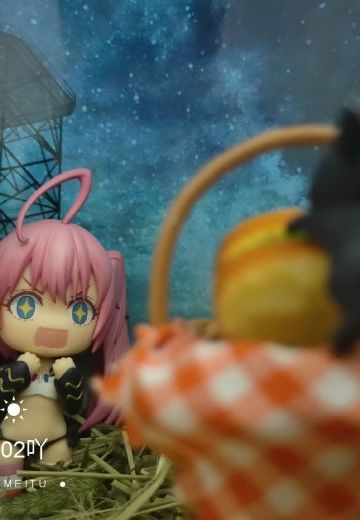 下班后.出租屋充满满足和自在.米莉姆是真真正正的最初的粘土人.姐姐送的礼物