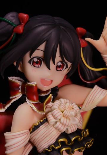 超可爱的妮可手办