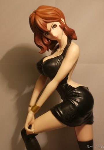 峰不二子 踩凳子 （黑色款）