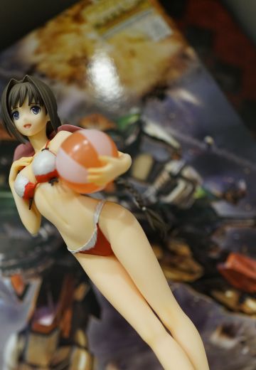 面包娘妮莉斯泳装