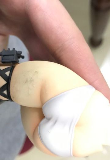 老物中奖 该咋办啊 手办有一大片莫名胶状物