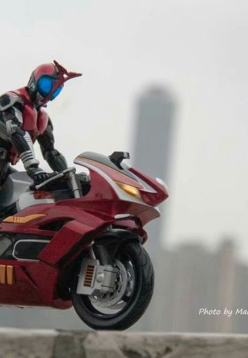 “奶奶说过，我是行天之道，总司一切的男人”——红色的高速甲虫战士『Kabuto』