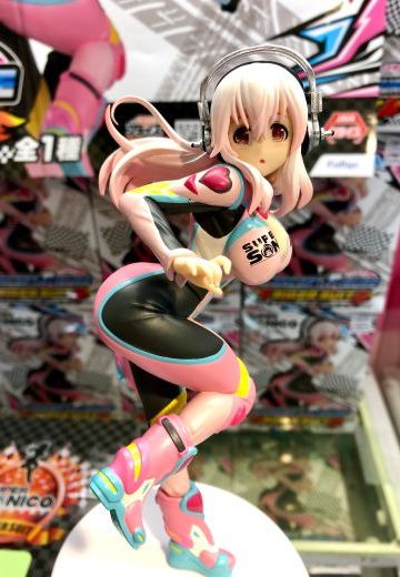 【转推】赛车索尼子景品，日本实物图