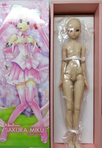 Dollfie Dream VOCALOID 樱未来