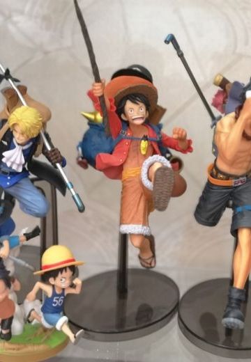 艾斯；萨博；路飞