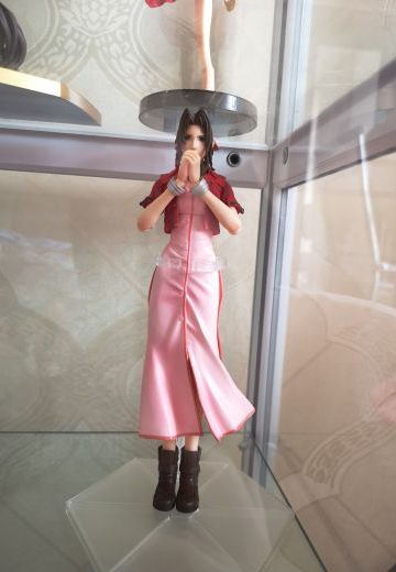 爱丽丝；艾瑞丝