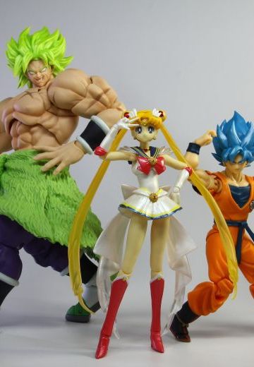 水兵月觉得，今天的队伍有点不太一样