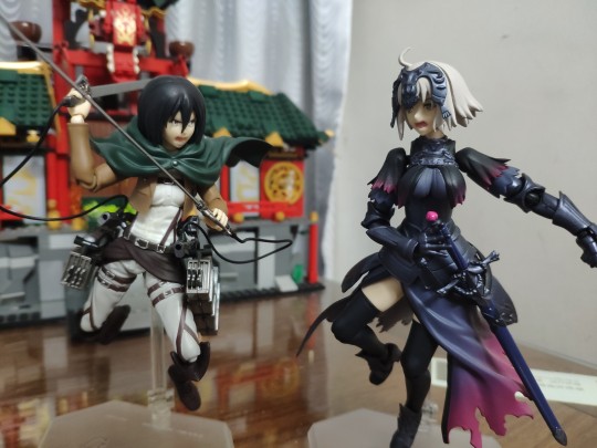 三笠欺负黑贞实录