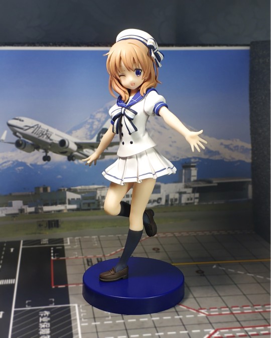 (  ૢ⁼̴̤̆ ꇴ ⁼̴̤̆ ૢ)~ෆ