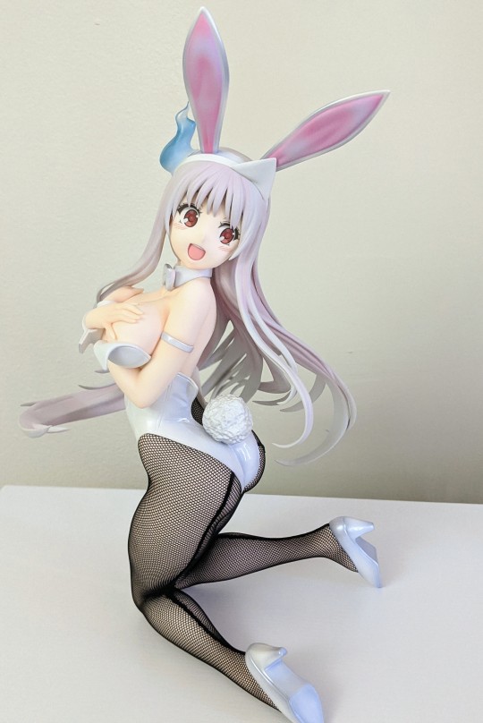 汤之花幽奈，第一次买1/4兔女郎