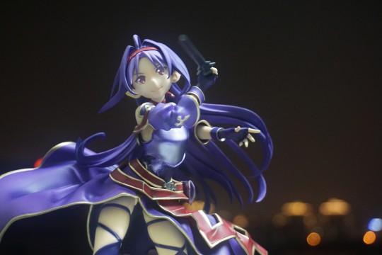 底座有点花里胡哨，不喜欢