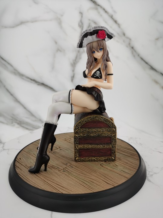 绝海的女豹 贝露贝特