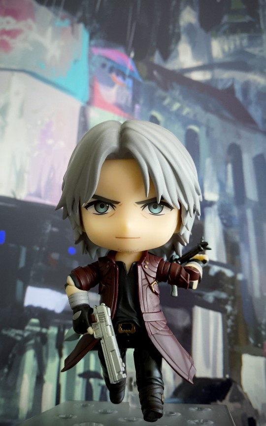 买不起雕像，买个粘土吧