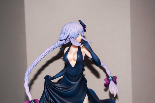 涅普迪努 紫心礼服