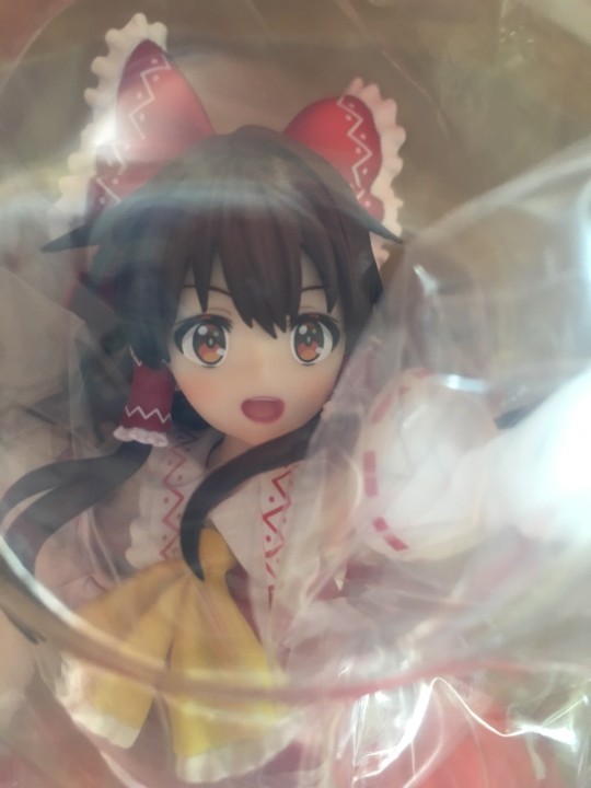 a爹 东方 懒得开 隔着盒子拍一下脸 等删