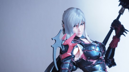 PlayArts改 最终幻想XV 阿拉尼亚·海温德