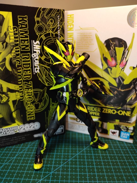 shf假面骑士zero-one 闪耀蝗虫