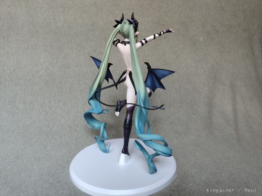 又高又瘦的小恶魔