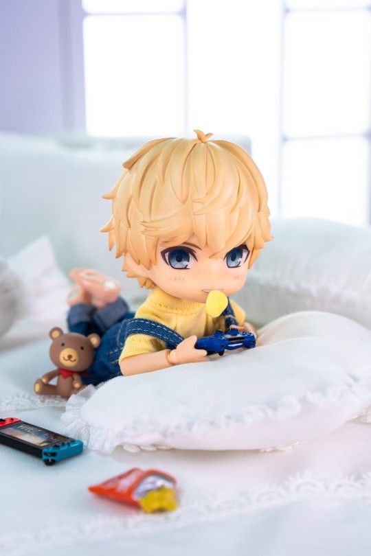 恋与制作人 周棋洛