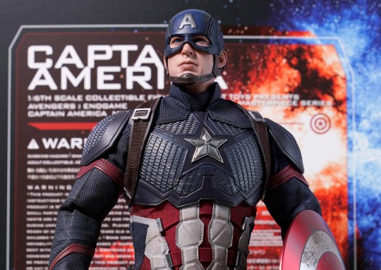 HOTTOYS 复仇者联盟4 美国队长