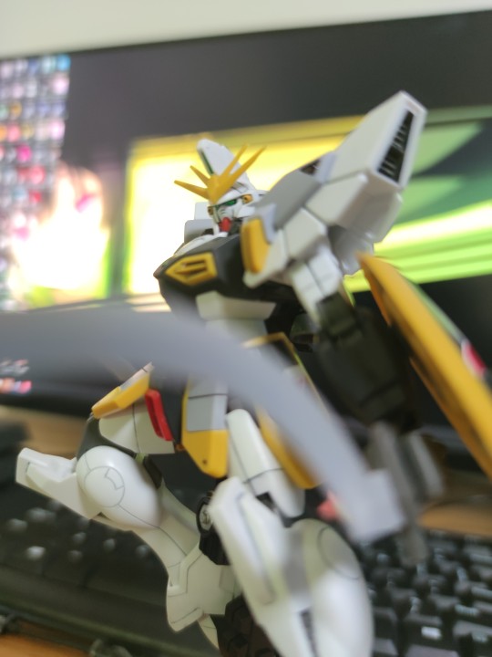 万代 HGAC 沙漠高达 改