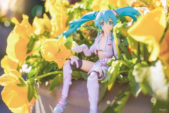 figma#250 レーシングミク2014 EV MIRAI ver.