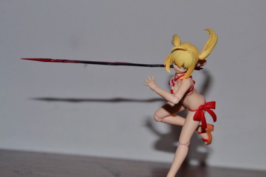 尼禄尼禄水泥路！