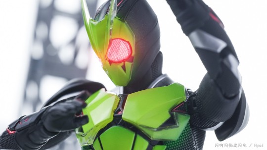 SHF Kamen Rider 01 Realizing Hopper