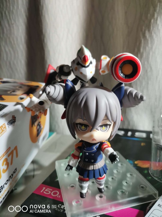 还凑合吧，除了肩膀有点溢色，大炮有点松外……