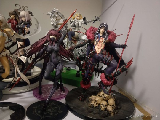 斯卡哈第一再临 她来了她来了，她带着徒弟走来了