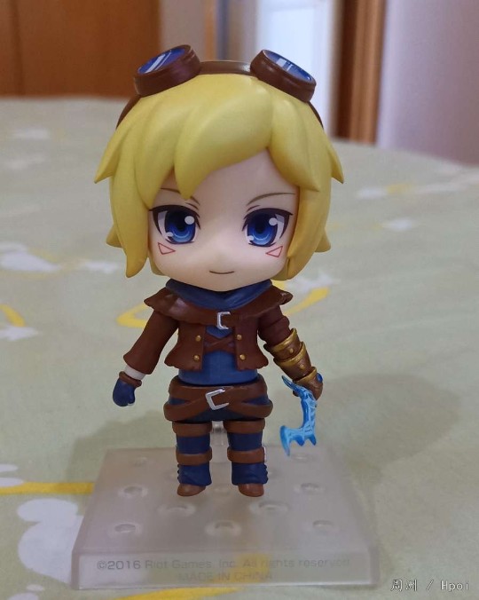 为啥这个咸鱼才100块呢