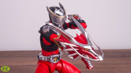 【Rye黑麦-模玩分享】FRS龙骑
素质极高，素组完成度很高，可动，分色都很好，十分好玩，无敌玩具，建议人手一个