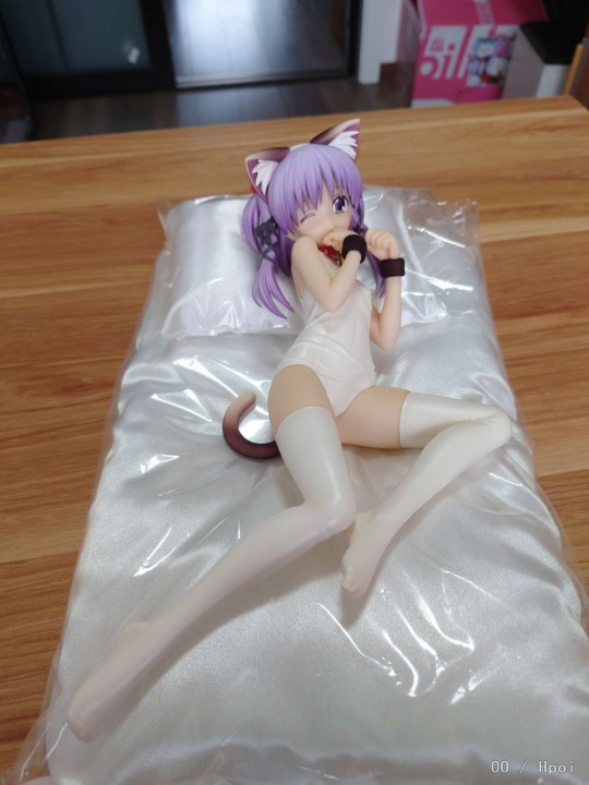 菜菜子 猫耳白色死库水