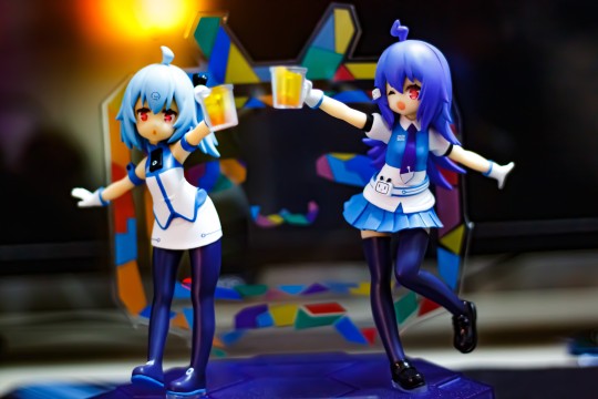 哔哩哔哩 2233娘 干杯 ver.