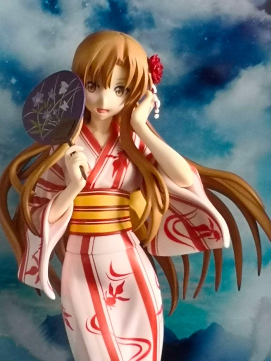 还不错，下巴那和官图那有点出入，随风飞舞的头发和造型还是不错的