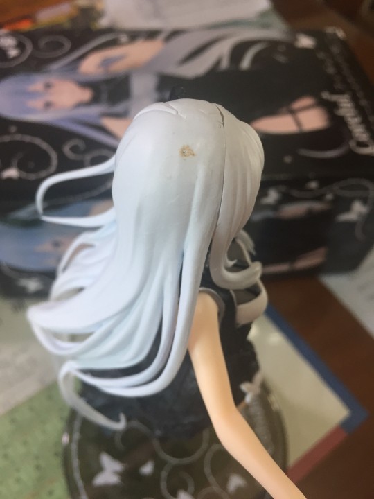 头发上这坨东西有大佬知道怎么去掉吗