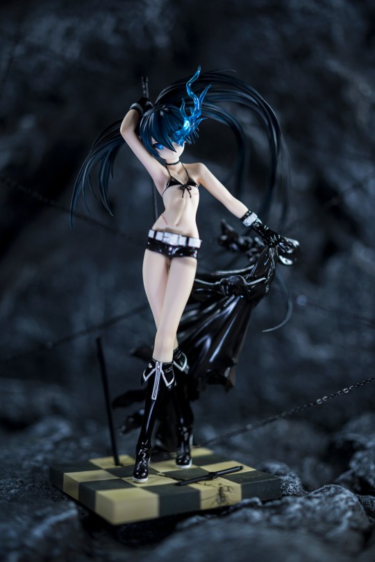 闇を駆ける星に願いを